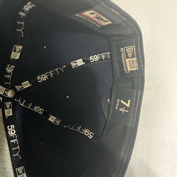 New area fitted Redsox baseball cap. - Picture 6 of 6